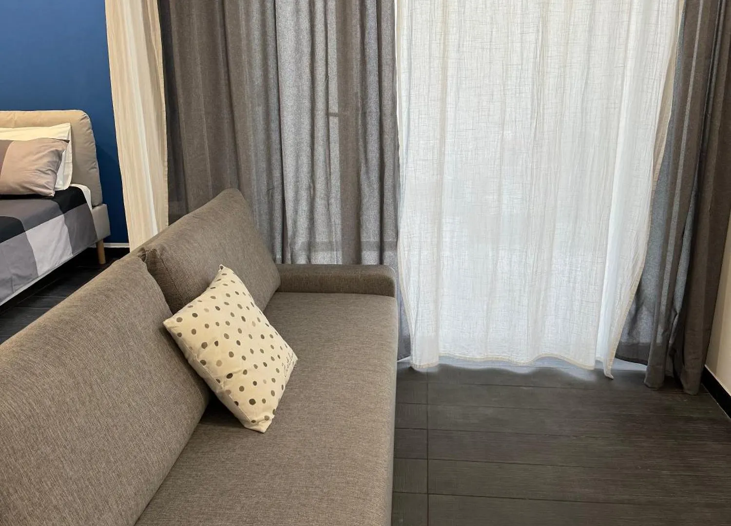 Black Room & Breakfast Bari